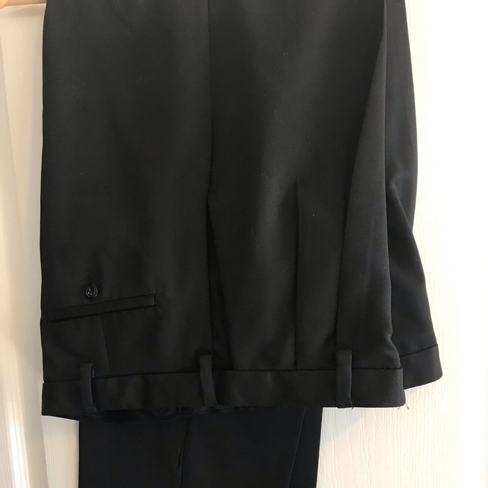 Men’s black like new Haggar pants